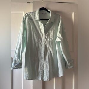 Old Navy Light Blue Oversized Boyfriend Button Down Shirt, Size L